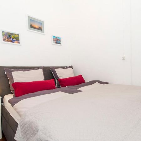 Charming Town House Just 500M From The Marina And Its Well Known Typical Market Olhao Exterior photo